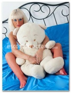 escorts ArianeCarera