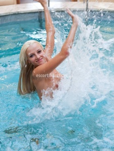 escorts Camillabella