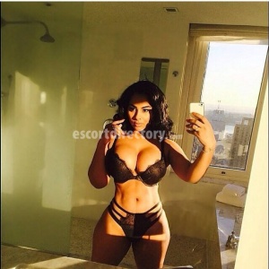 ee1003b7fbb1d91052aeaafe5f466fb9.jpg escorts Chloe