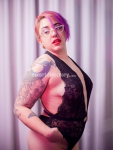 escorts Violette Gunn