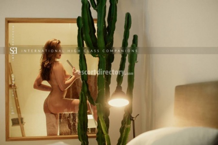 escorts Alessa