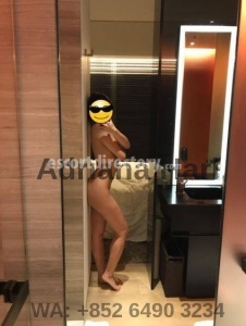 escorts Adriana Hari