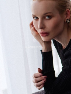 escorts Claudia Cadine