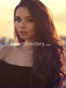 escorts Claudia