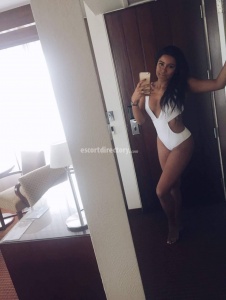 escorts Adriana Artacho