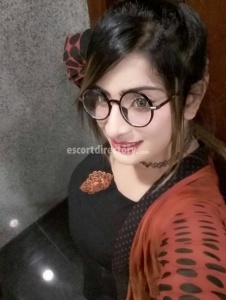 escorts Arohi OWC busty indian