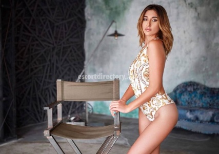 escorts Mia Polish Fashion Model