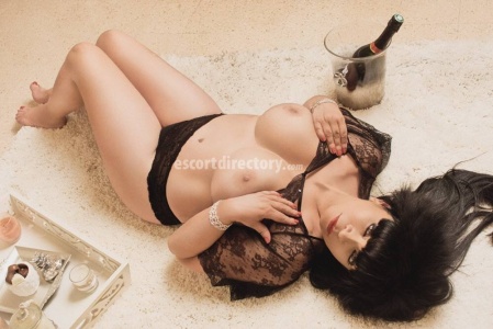 escorts Isa_De_Cannes