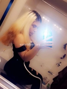 escorts Honey