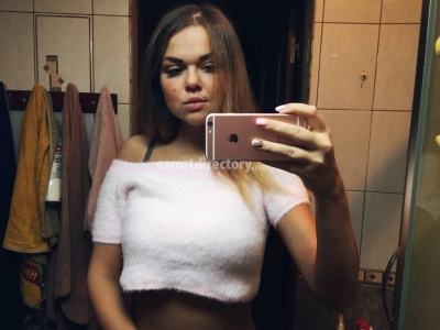 escorts Karina