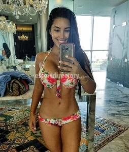 escorts Julie