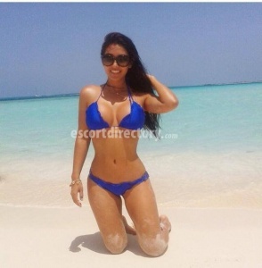 escorts Julie