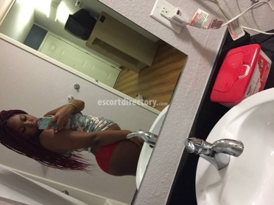 escorts Lilchocolate