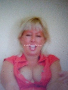 escorts Amanda Peach