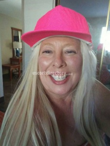 escorts Amanda Peach
