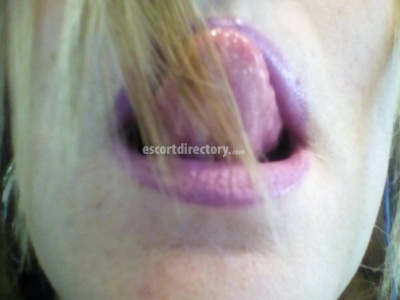 escorts Gina west island