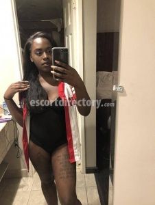 escorts Kourtney Love