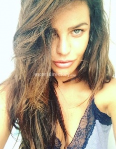 escorts STUNNING KRISTIN