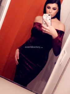 escorts TaniaGrey