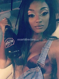 escorts Slimchocgoddess