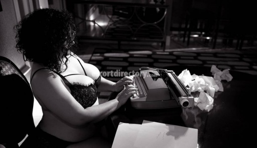 02c408b5973581b89d409b8271f85b21.jpg escorts Clara Turing