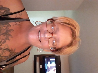 escorts Supremeslut1