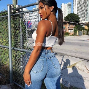 escorts Busty Brazilian Blair