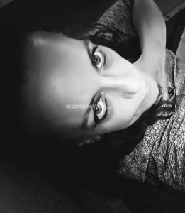 escorts Malano Simmons