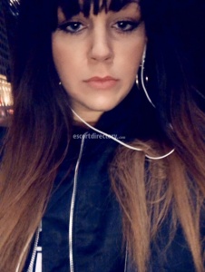 escorts MezmorEyezed