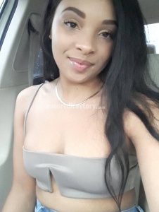 escorts Adriana Nicole