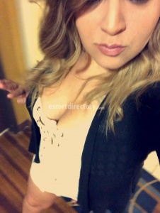 escorts Davina