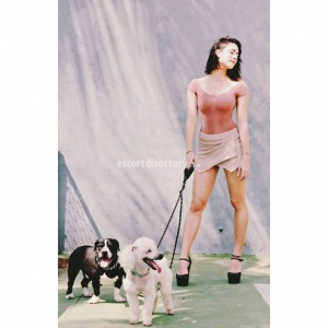 escorts Stefanie Marie