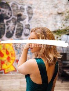 escorts Shae Ashbury