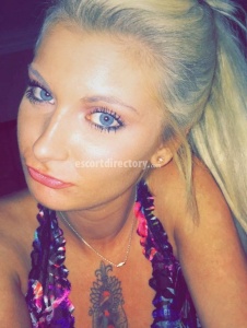 67c9c67f450f6d3f0f5c898d7754d600.jpg escorts Airelle Gisele