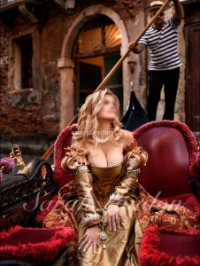 escorts Sarah Landon