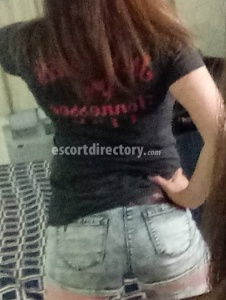 escorts SarahLauren