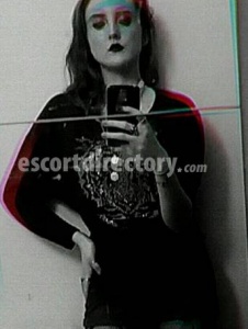 escorts DelilahMirror