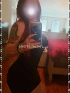 escorts Cassie Curves