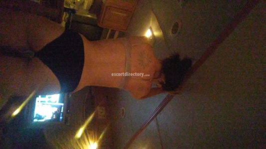 escorts 22brunnetteBeauty