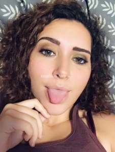 escorts Olivia Woods