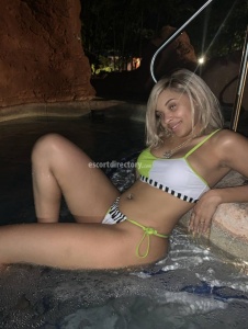 escorts Adriana
