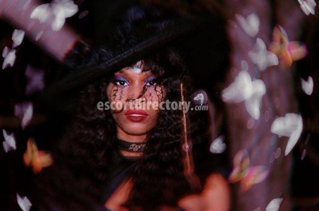 escorts Goddess Naomi