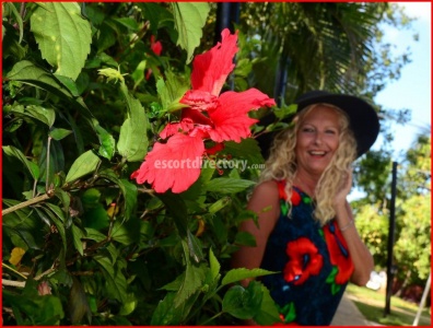 escorts Mature Leanne