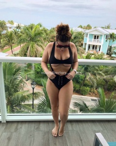 escorts Adriana Novak