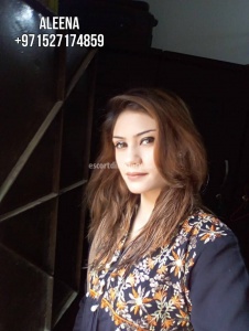 escorts Aleena slim sexy