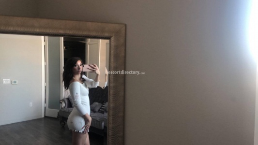 escorts Gabriella Fox