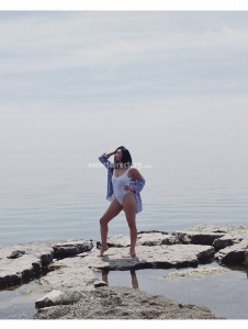 escorts Naomi Nixion