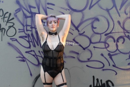 60441c06f9356ef3c2726c6fb35a96db.jpg escorts Wolfie