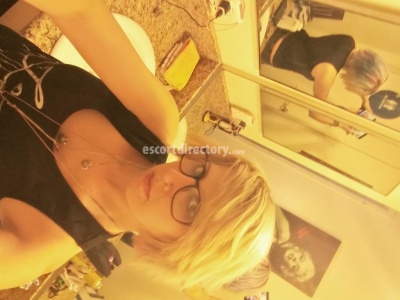 escorts Mikalea SickLove