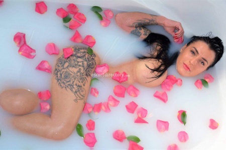 fc7943e1b04c5157e8ca04a464338e01.jpeg escorts LisaMarie Jane